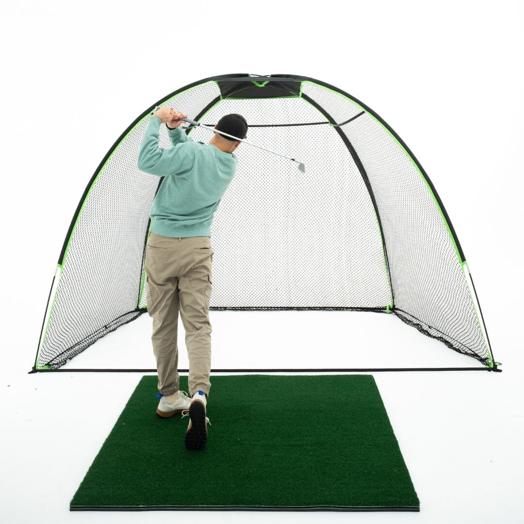 10x7 rounded golf net with golf mat and golfer