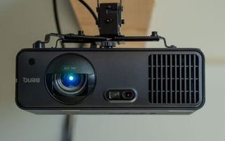 golf simulator projector