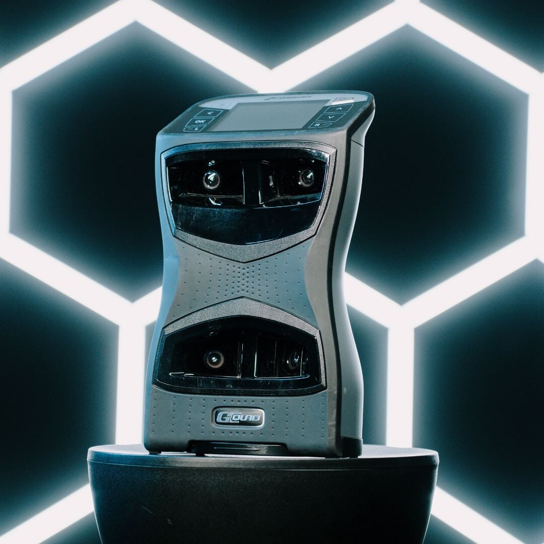 Foresight Sports GCQuad Launch Monitor side view
