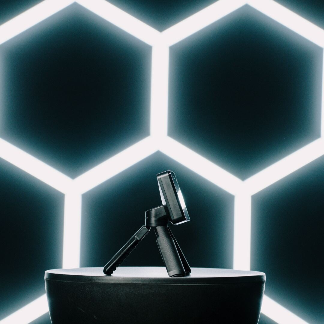 Garmin Approach R10 Launch Monitor side view