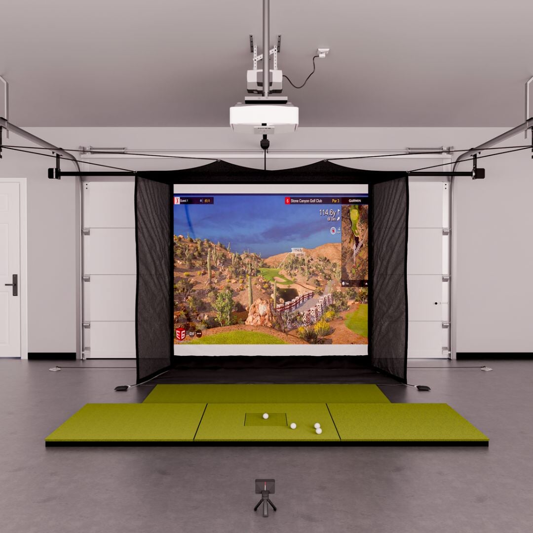 garmin approach R10 flex space with 4x10 golf mat
