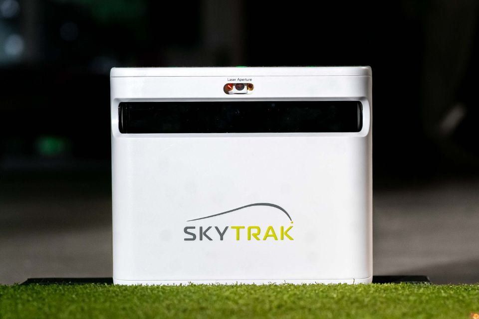  SkyTrak Plus Launch Monitor