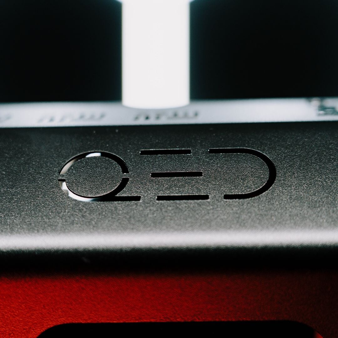 Uneekor QED launch monitor up close view