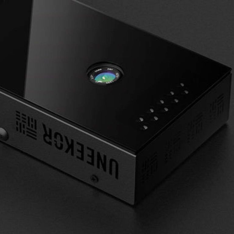 Uneekor EYE XO SIG8 Golf Simulator Package Golf Simulator Uneekor